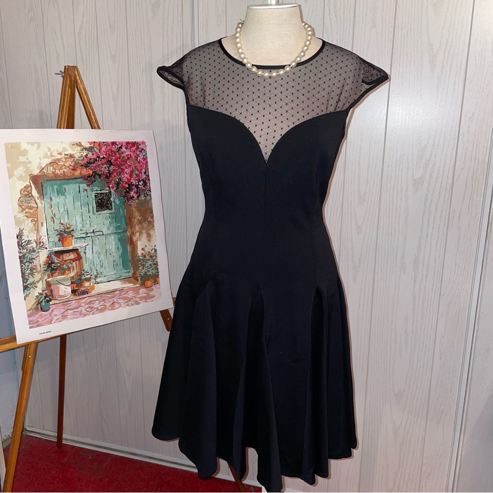BLACK LBD HALSTON HERITAGE COCKTAIL DRESS 👗 SKATER STYLE SKIRT SZ Small